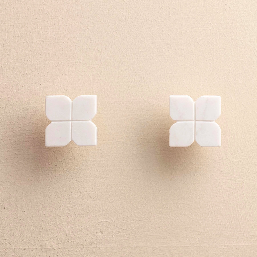 NEW Set of 2 Marble Amari White Clover Carved Drawer Pulls Knobs